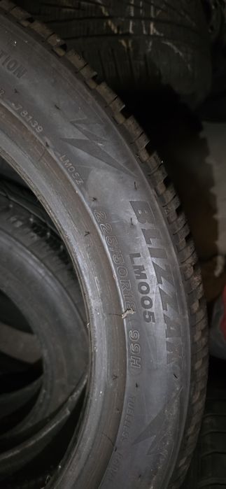 Гуми 2бр 225/50/18  - 1бр  - 145лв