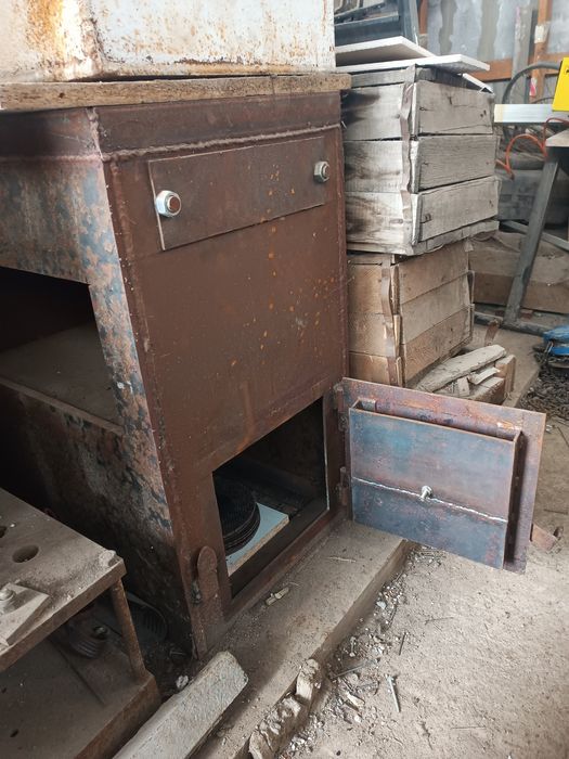 Банная печь в комплекте с дымоходом