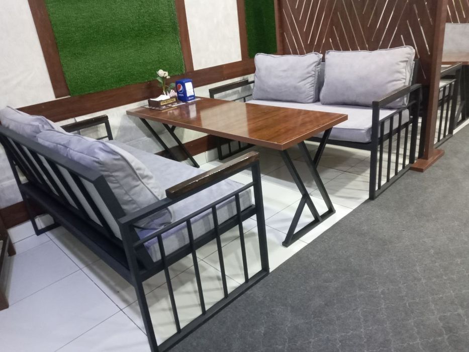 Loft stilida yumshoq mebel