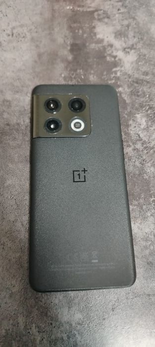 OnePlus 10 Pro продам