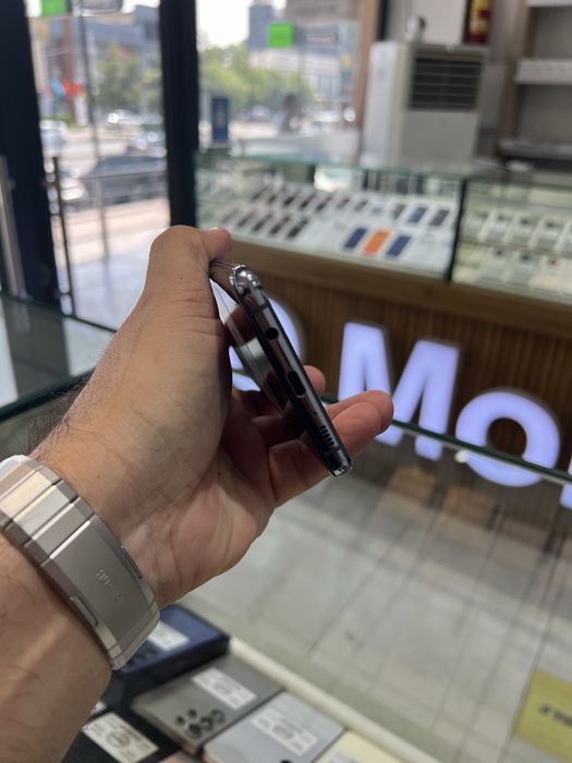 Продается (Nasiya-Вариант-Рассрочка) Galaxy S10 5G в отличном сост