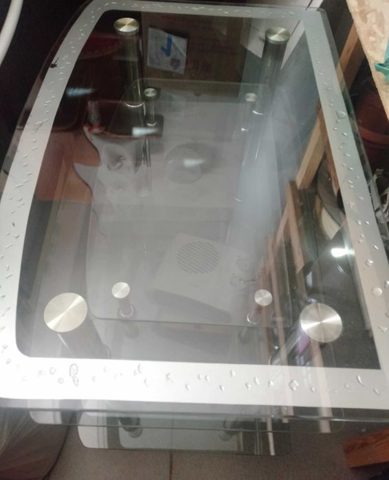 Стол для телевизора