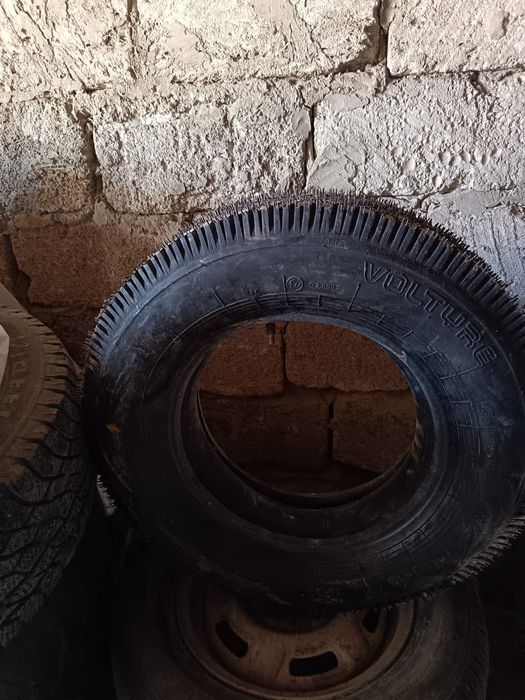 Срочно продам покрышки