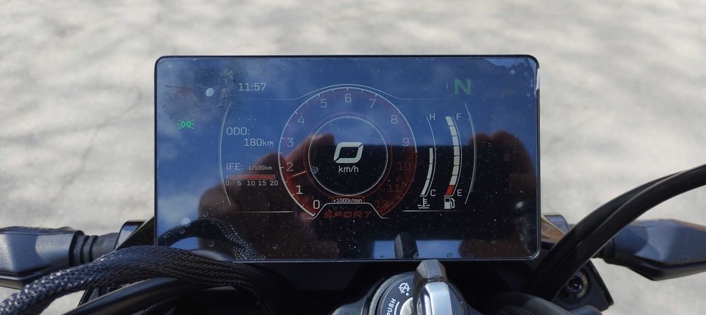 Vând motor CF MOTO NK 650, an 2024, cu doar 200 km la bord!