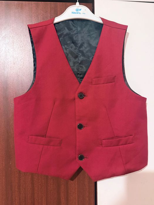 Vând vestă pentru școală