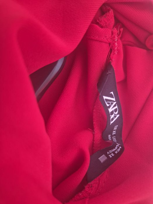 Риза Zara червена