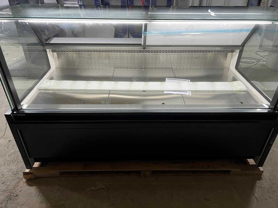 Vitrină frigorifică 250 cm pentru măcelării