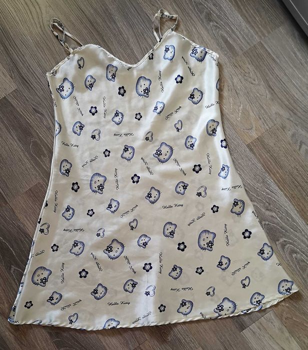 Дамски рокли М размер и други