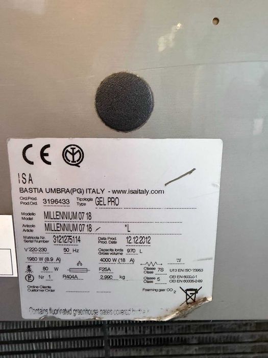 Продавам витрина за сладолед ISA Millennium 07 18 – GEL PRO