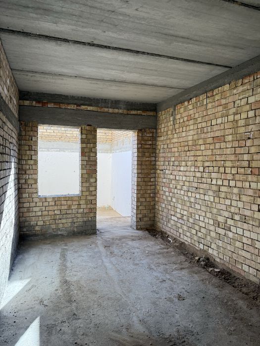 Dombrabodda uy sotiladi