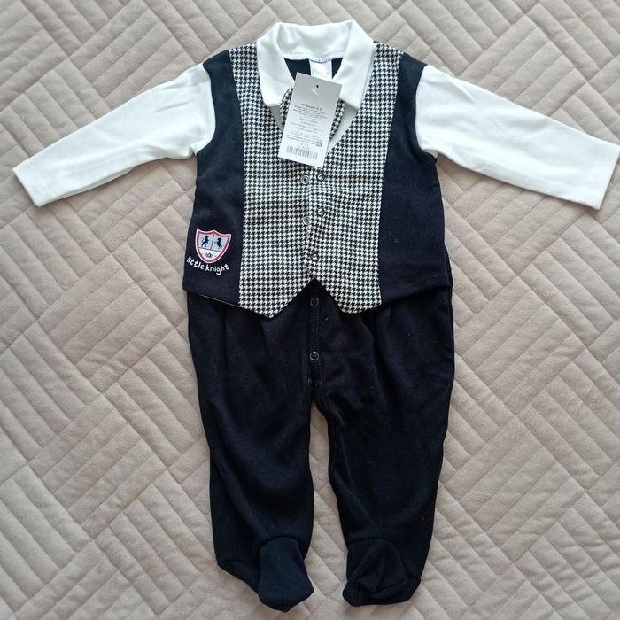 Костюм на мальчика 62рр