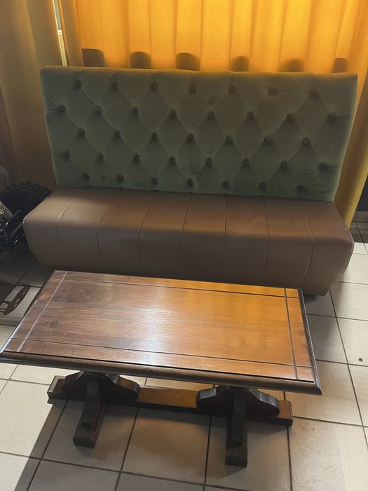 De vanzare mobilier cafenea/baruri