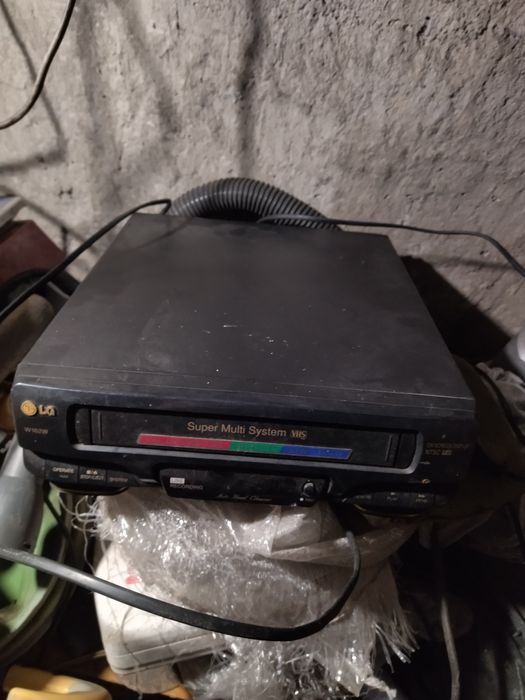 Видео магнитофон видик