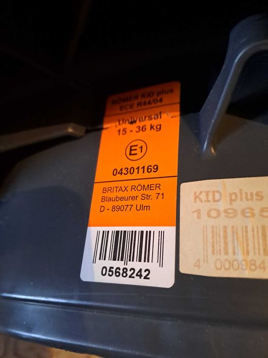 Продавам детско столче за кола BRITAX ROMER