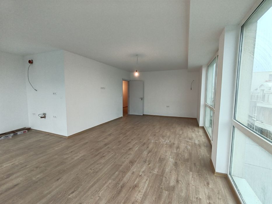 Продава се Тристаен апартамент в Бургас, Сарафово - 105 кв.м за 486 €/кв.м - Снимка #3