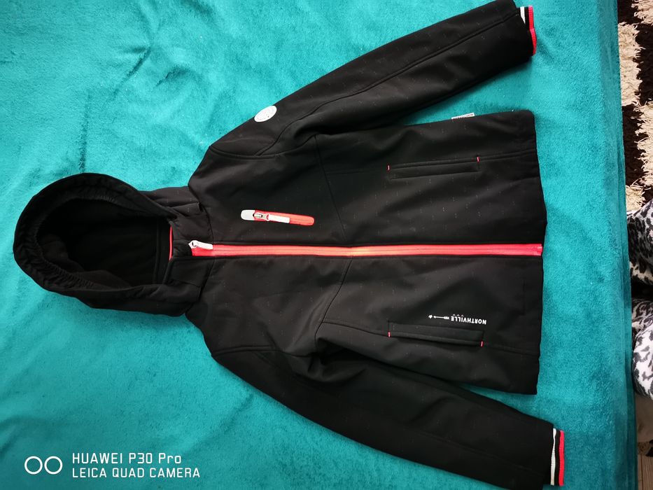 Geaca imblanita termica impermeabila 10-11 ani ca noua