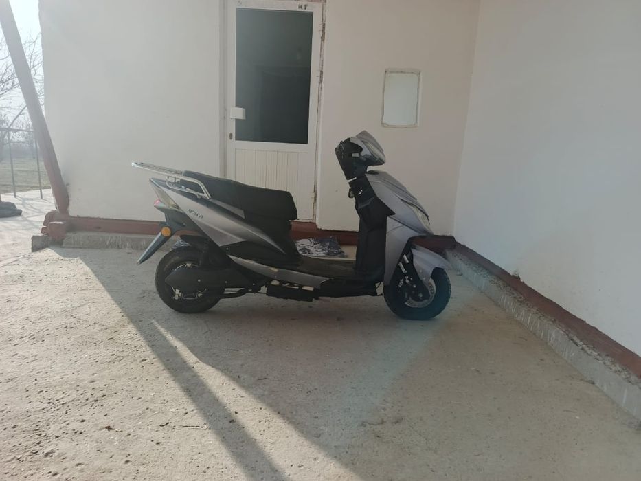 Электро скутер в хорошем состоянии.