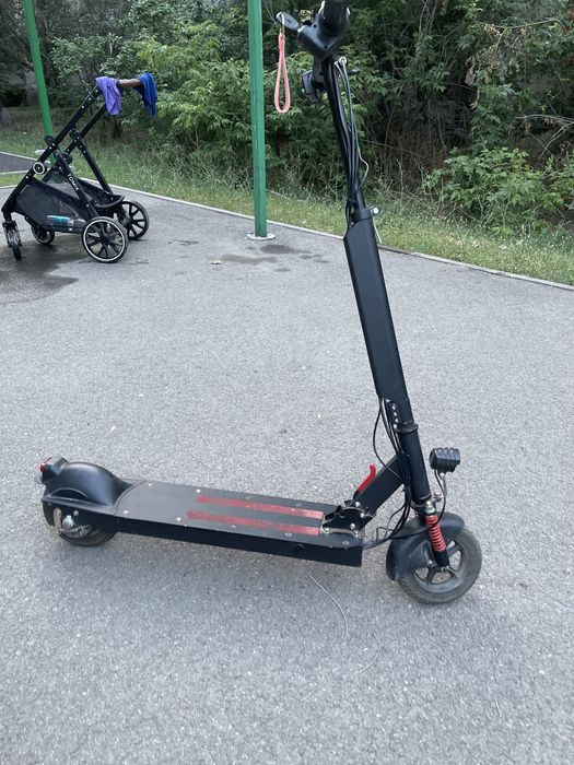 Продам электро самокат