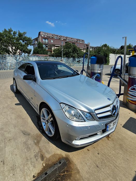 Mercedes Benz E klass Coupe E250 CDI c207 intretinut