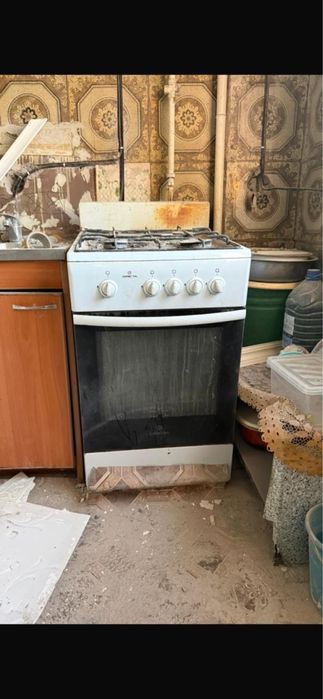 Продам газовую плиту