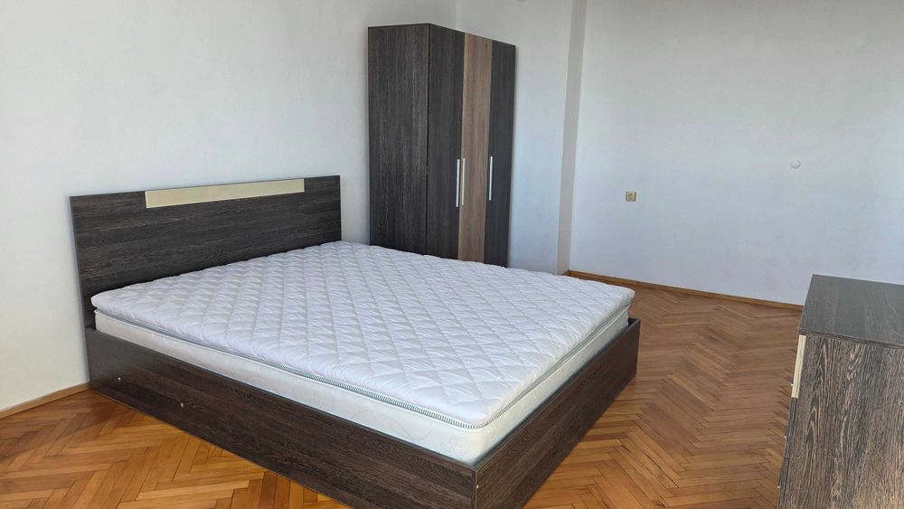 Дава се под наем Двустаен апартамент в Плевен, Сторгозия - 70 кв.м за 298.86 € - Снимка #5