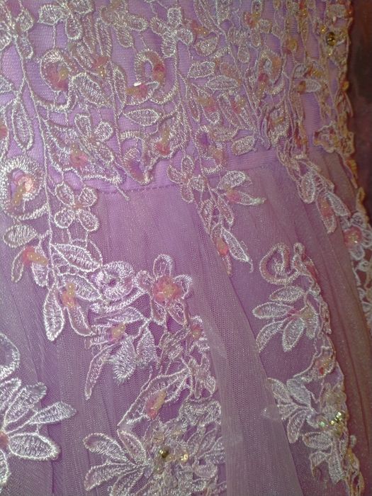 Көйлек сатылаады