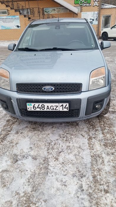 Продам машину Форд фьюжен