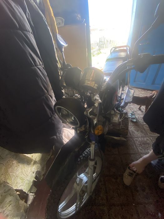 Продам мотоцик яки 125