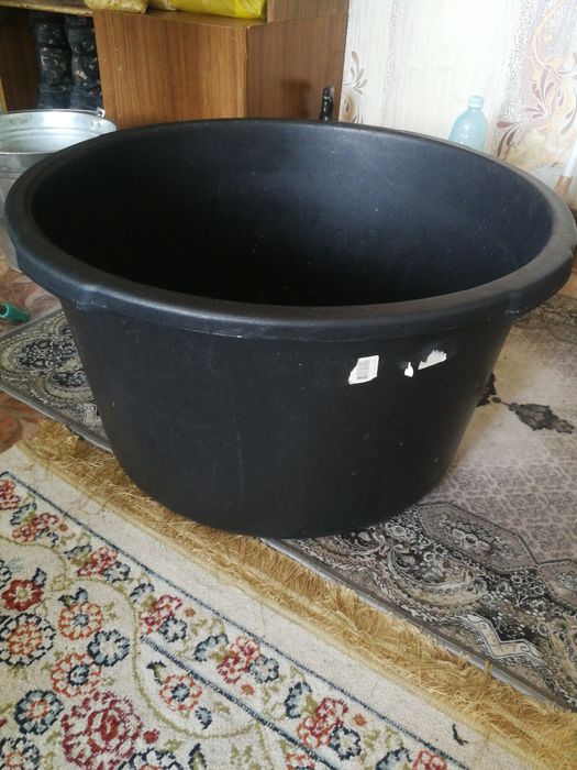 Тазик большой продаю