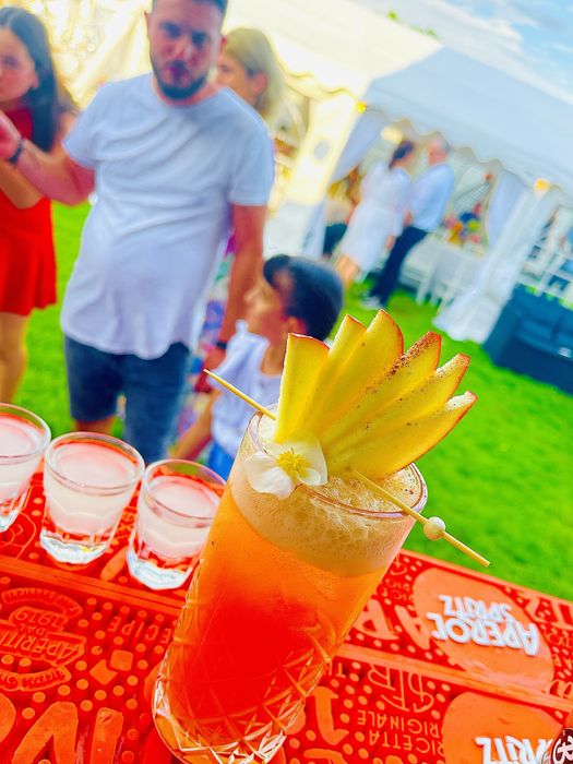 Cocktail bar & Tort de shoturi /Bar mobil  începând de la 3.000 RON