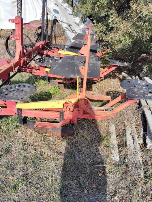 Разсадо-посадъчна машина за тютюн, лавандула и др.