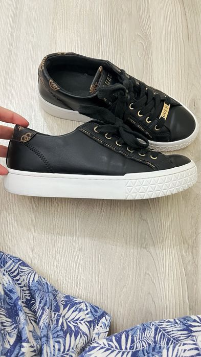 Продаю кеды от GUESS. ОРИГИНАЛ!