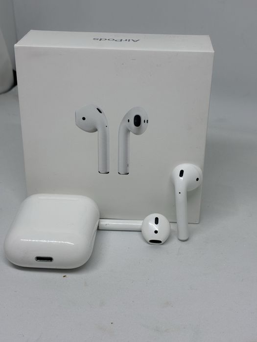 Apple Airpods 2- Пълен комплект