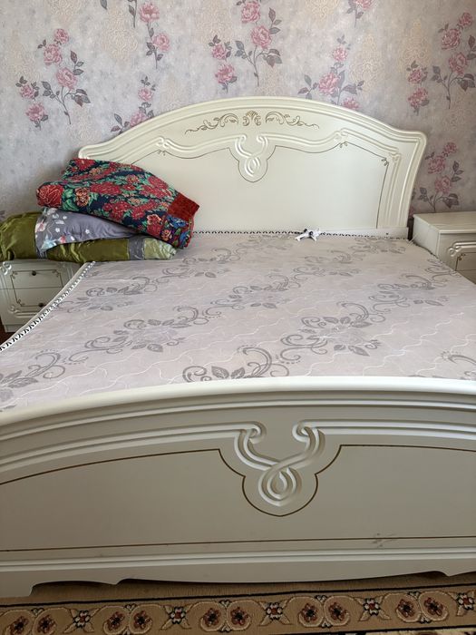 Спальный гарнитур