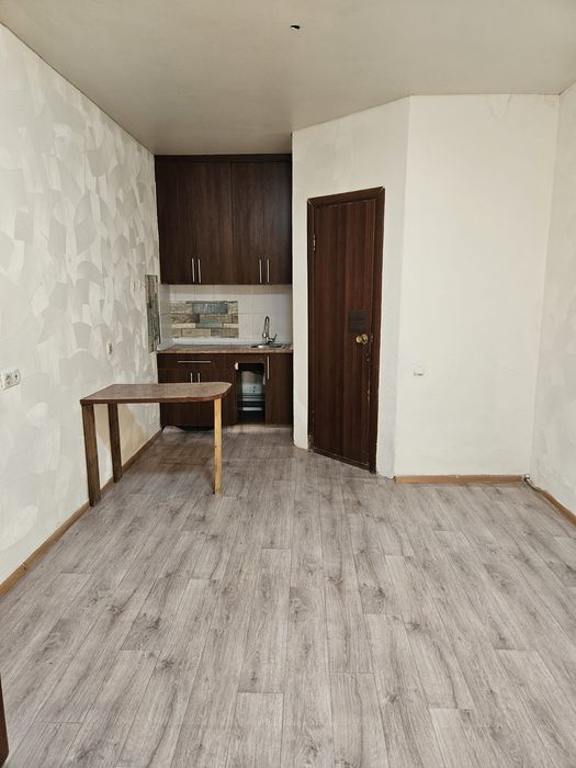 Общежитие,  комната, квартира