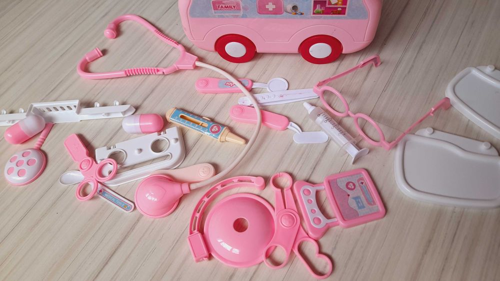 Детски лекарски комплект куфар с медински прибори