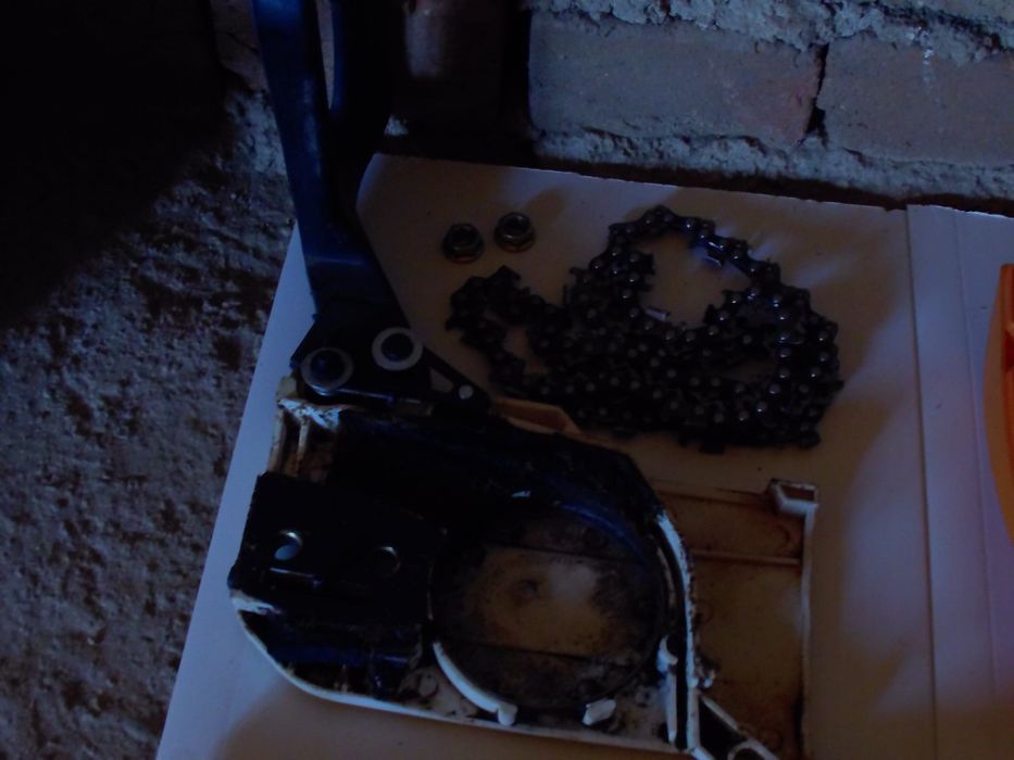 Китайска моторна резачка Stihl на часи