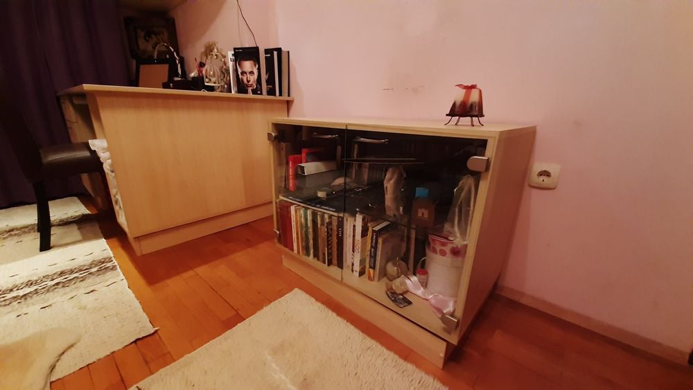 Предлагам обзавеждане на детска стая в много добро състояние с твърд м