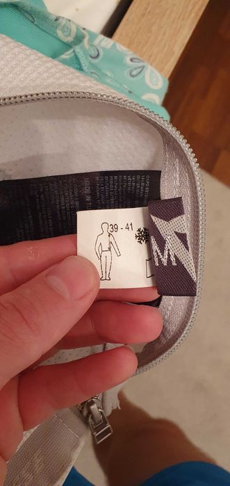 protecție Dainese mărimea M, ideală pentru o damă