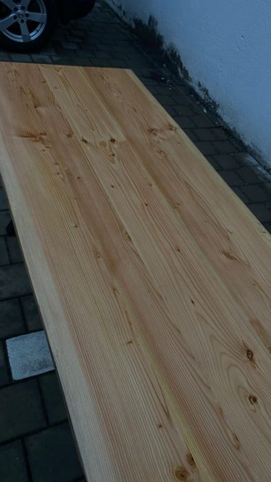 Masa din lemn de Douglas