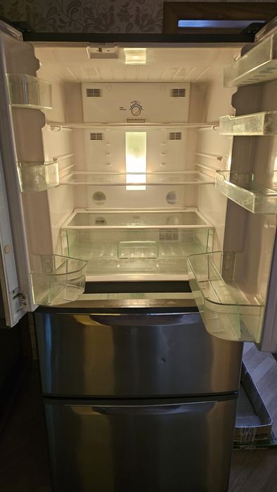 Продам холодильник PANASONIC