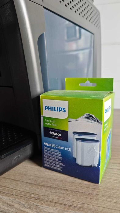 Espressor automat Philips EP0824/00 seria 800 + filtru de calcar si apa + decalcificator