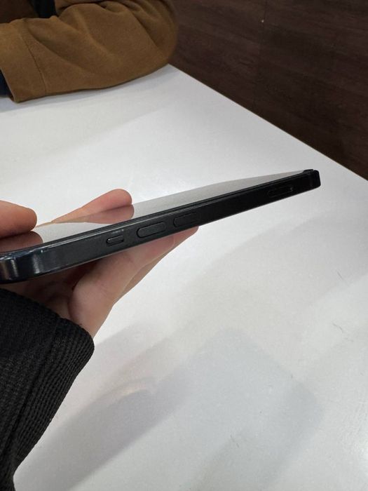 Iphone 15 в идеальном состояние