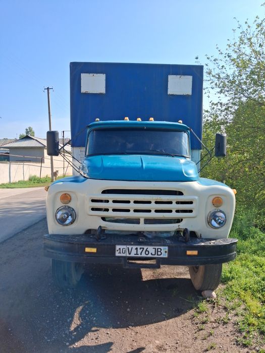 Zil 130 furgon sotiladi