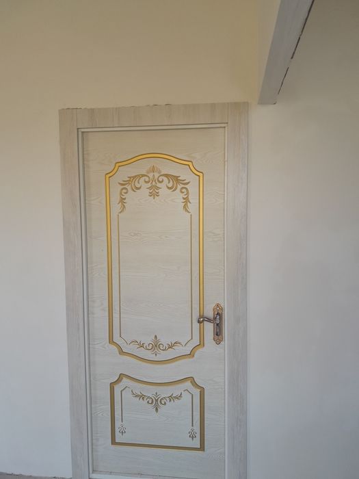 Уй сотилади.  Uy sotiladi.  Дом продаётся.