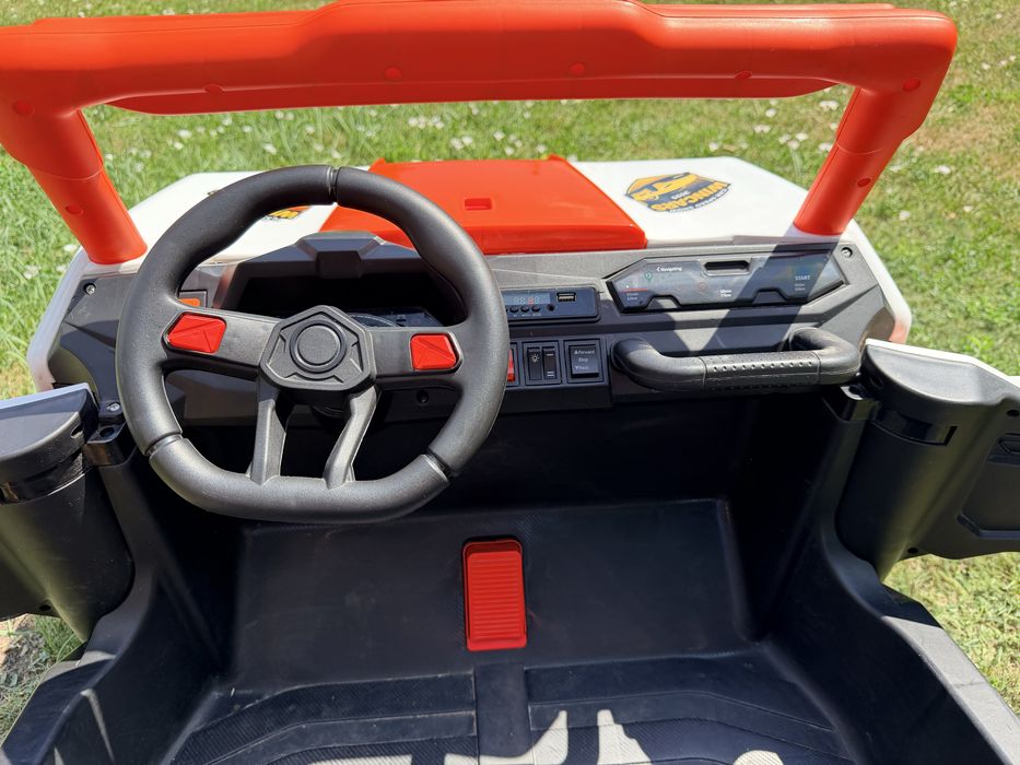 Детски  акумулаторен джип UTV 4X4