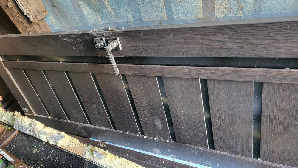 Пластик терезе буу, межком есік