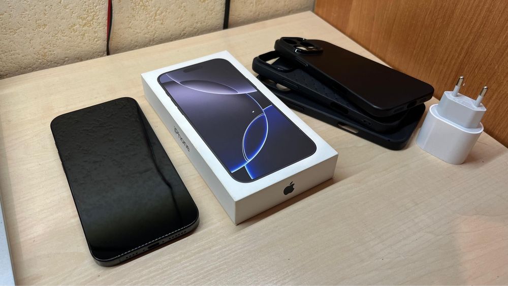 Продам Айфон 16 про макс (16 pro max)