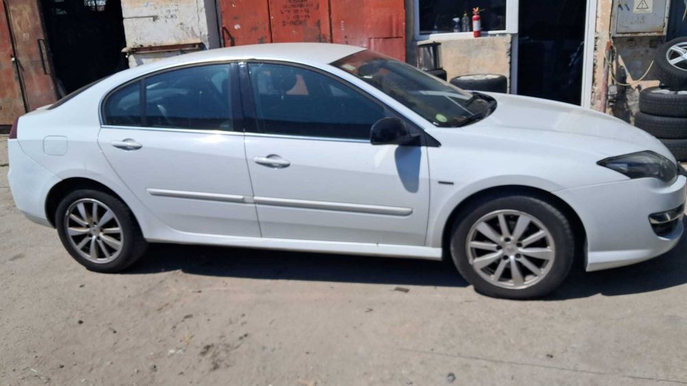 Dezmembrez Renault Laguna 3 2.0 M9R858 an 2013 transmisie manuala 6+1
