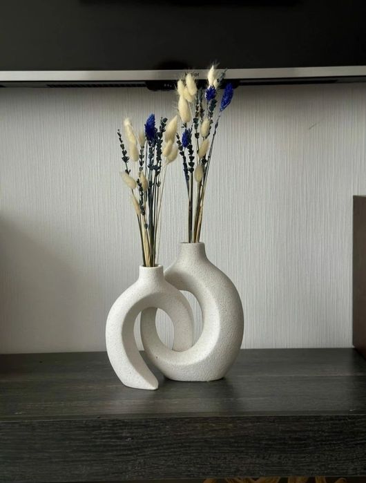 Керамическая ваза для цветов и сухоцветов интерьерная